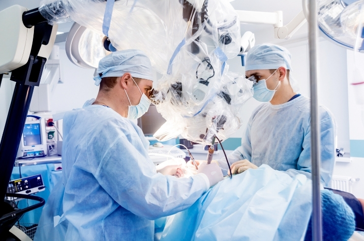 Microscopic & Endoscopic Spine Surgery-----33